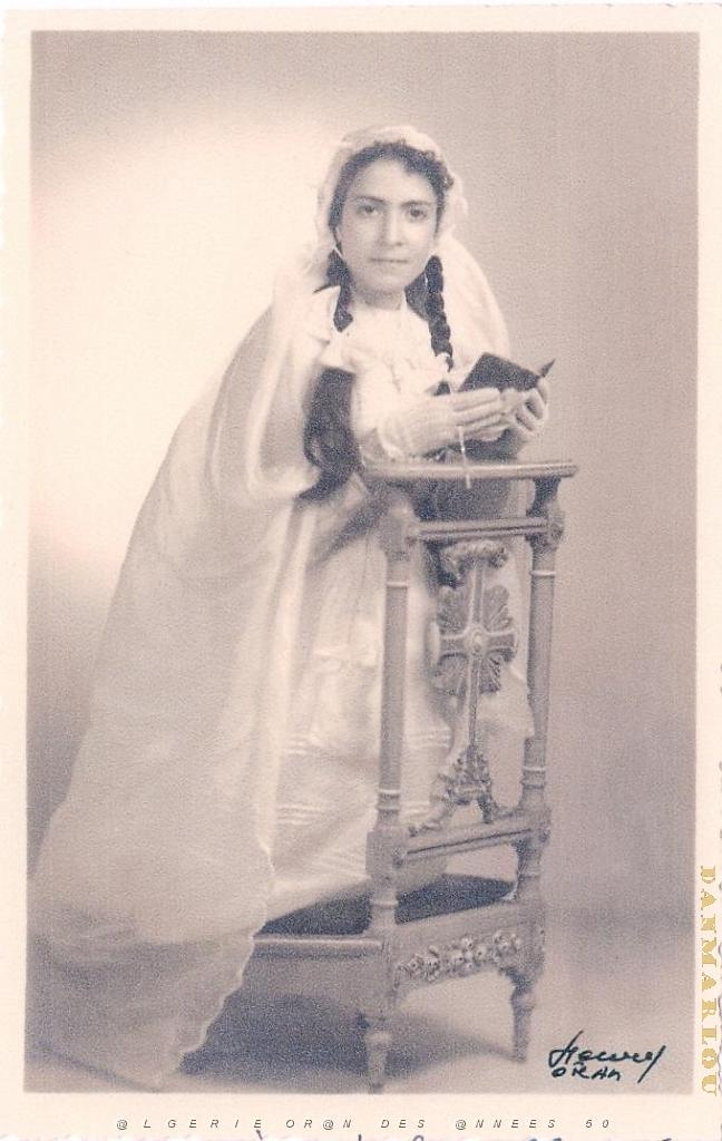 COMMUNIONS ORAN EGLISE SAINT ANDRE 1953 JEANNE MASEGOSA EPOUSE MULIARDO 02.JPG